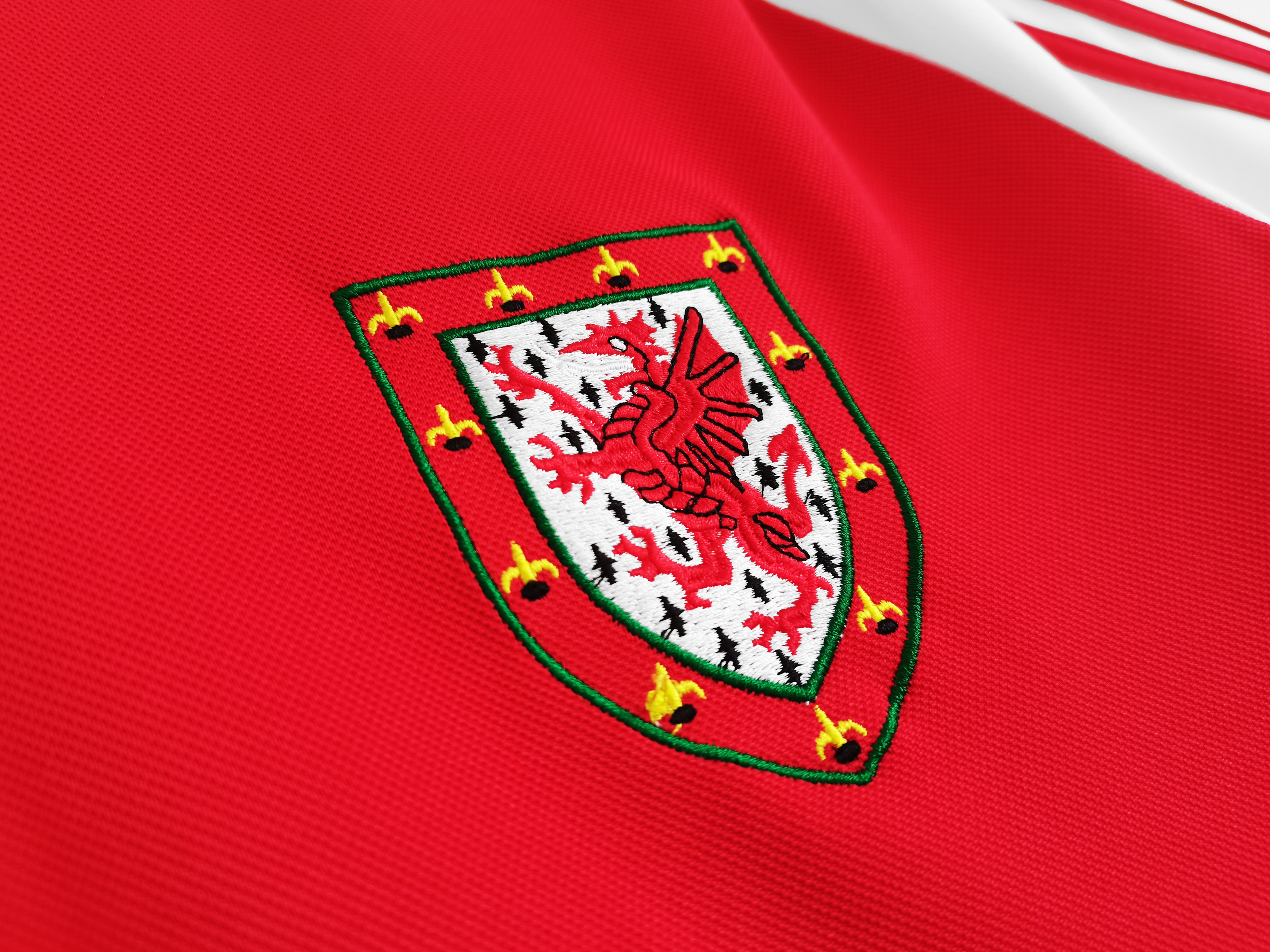 1982 Wales home national team retro jersey