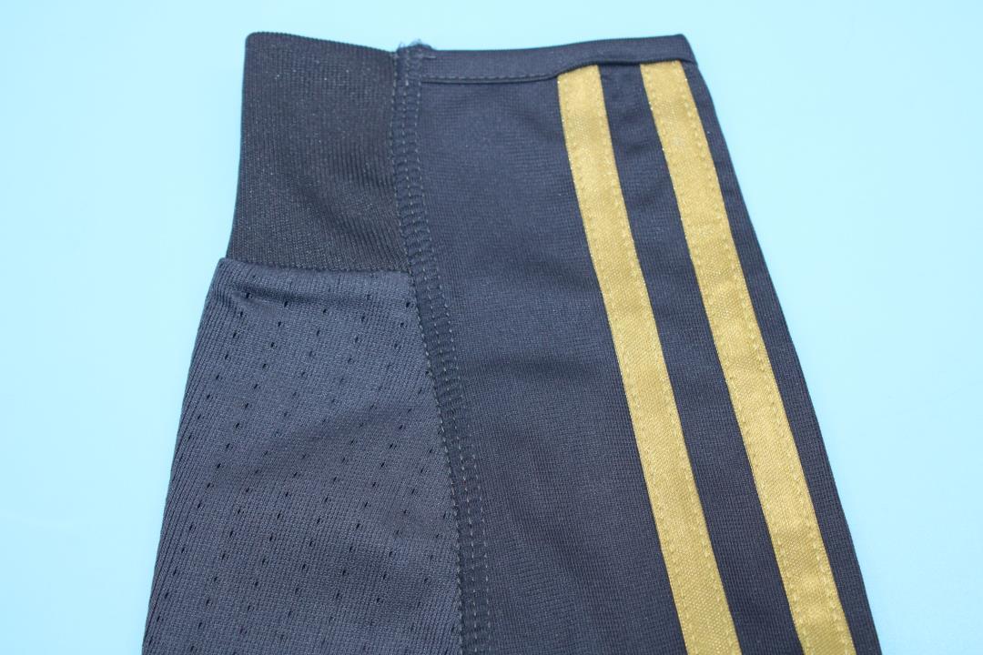 2009/10 Liverpool Away Long Sleeve Retro Football Shirt