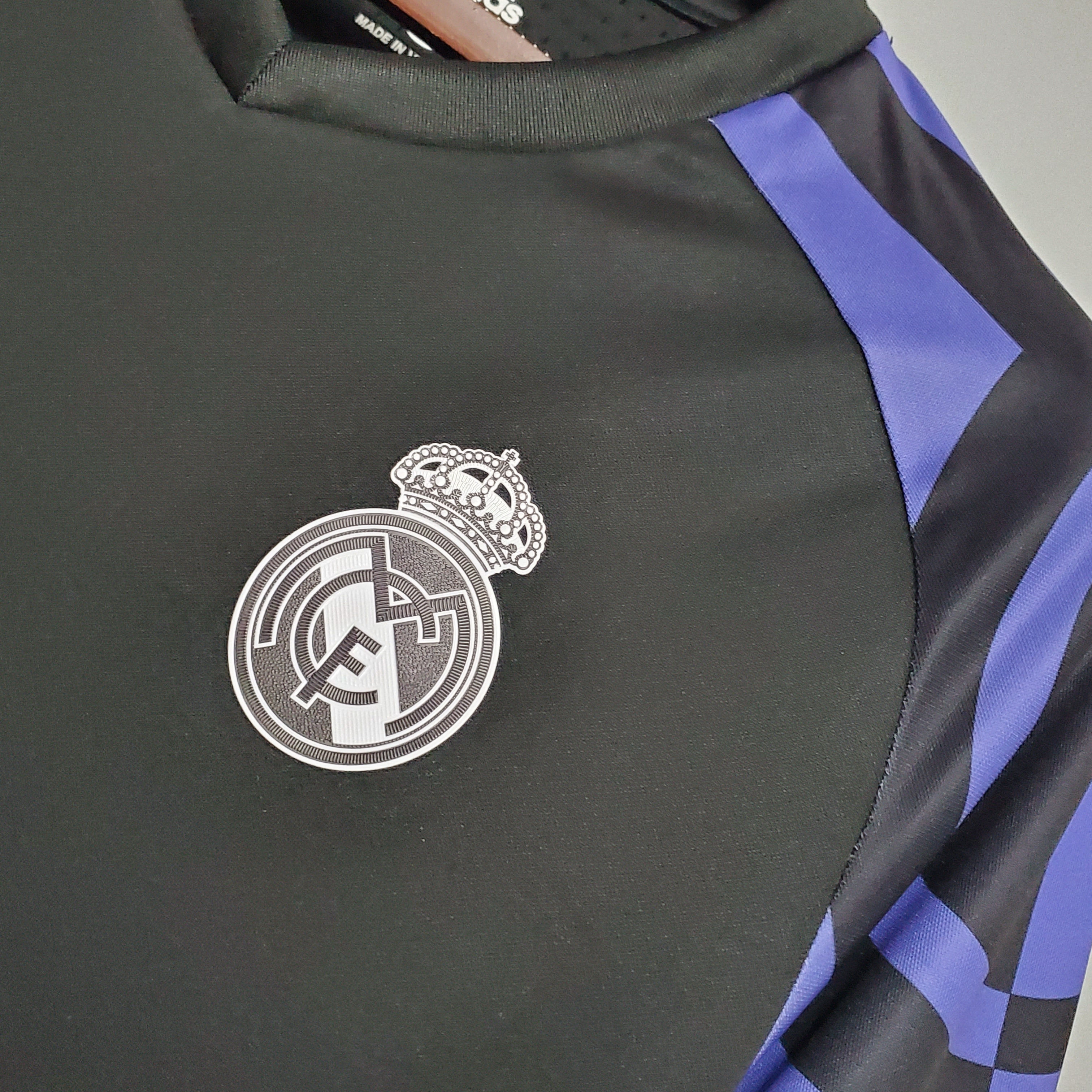 2016/17 Real Madrid Third Vintage Shirt