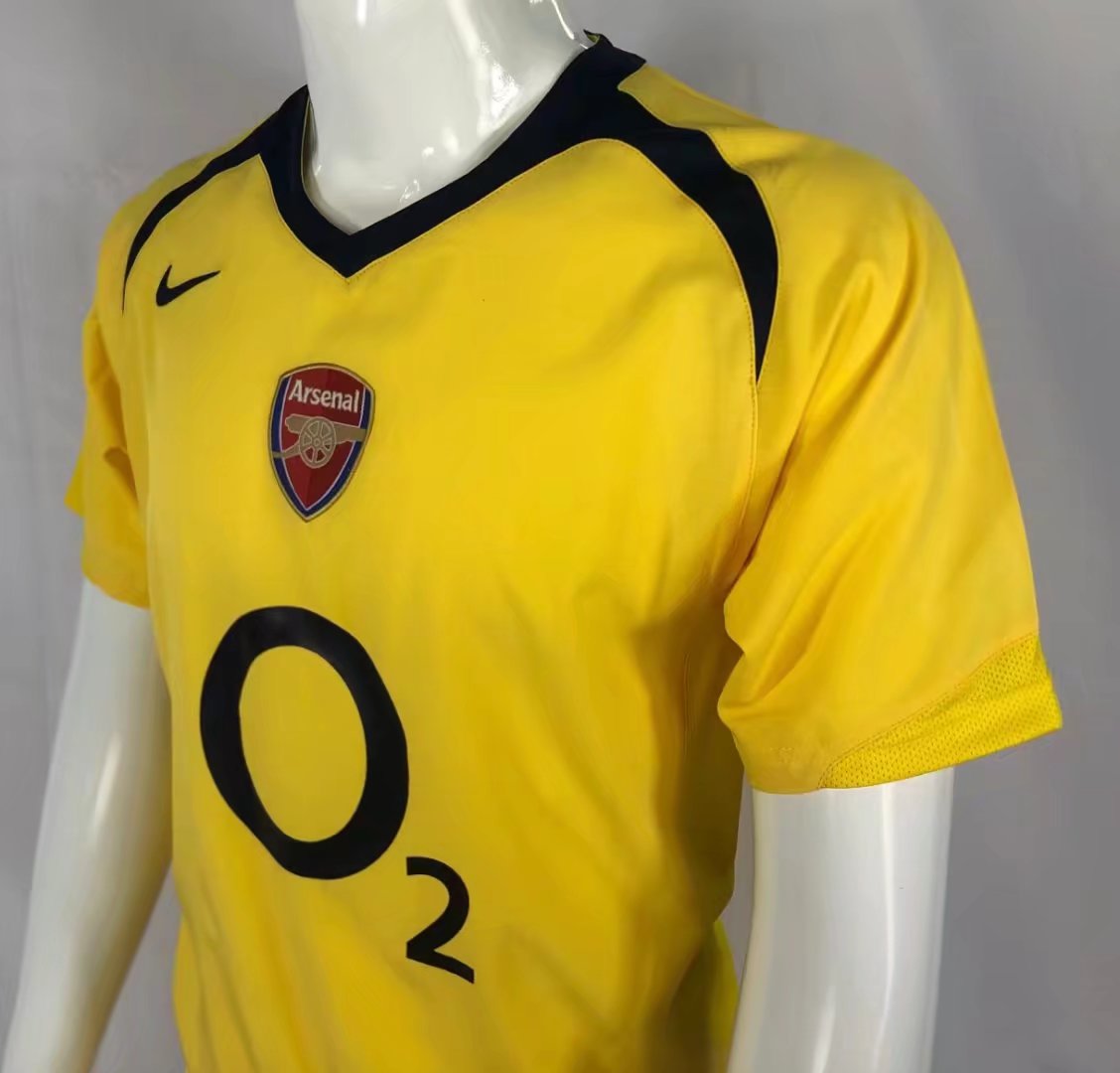2005/06 Arsenal Away Vintage Shirt