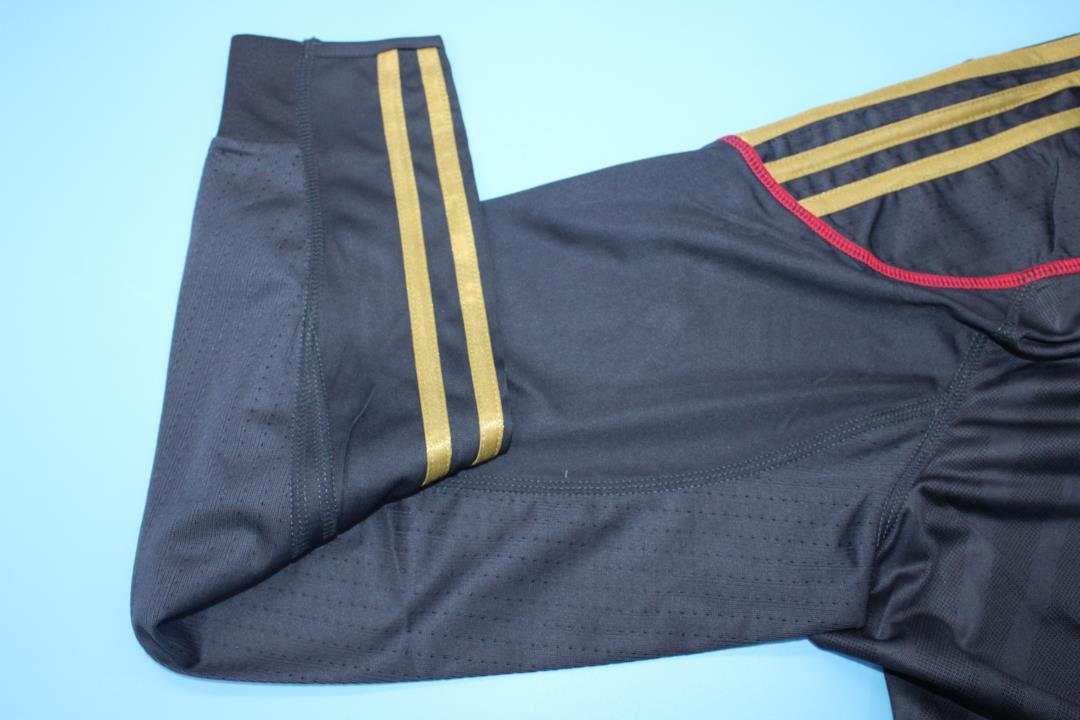 2009/10 Liverpool Away Long Sleeve Retro Football Shirt