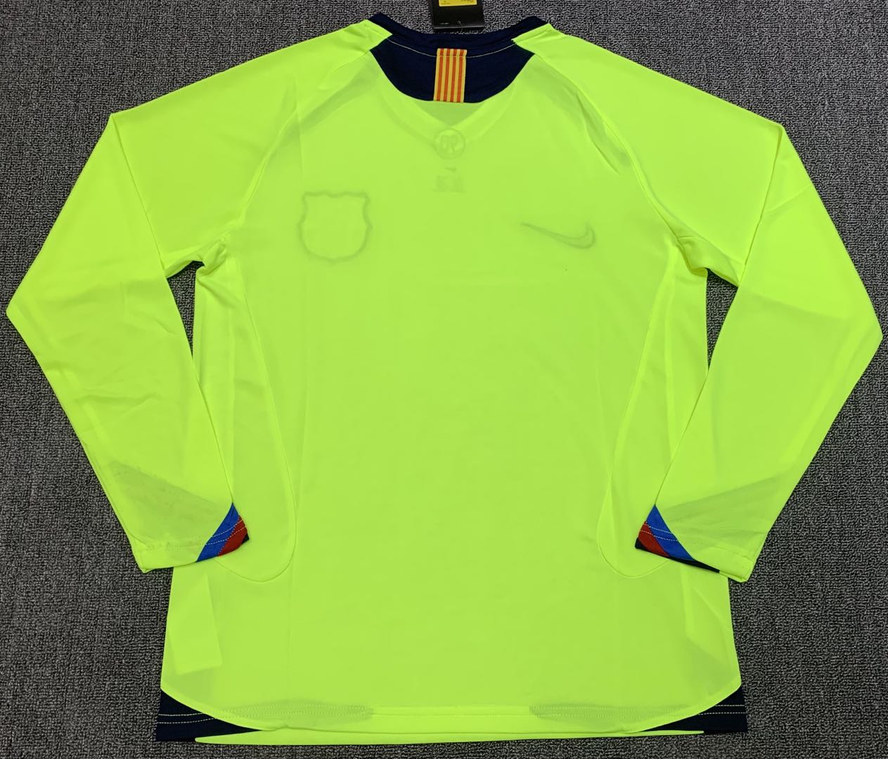 2005-06 Barcelona Away Long Sleeve Retro Football Shirt