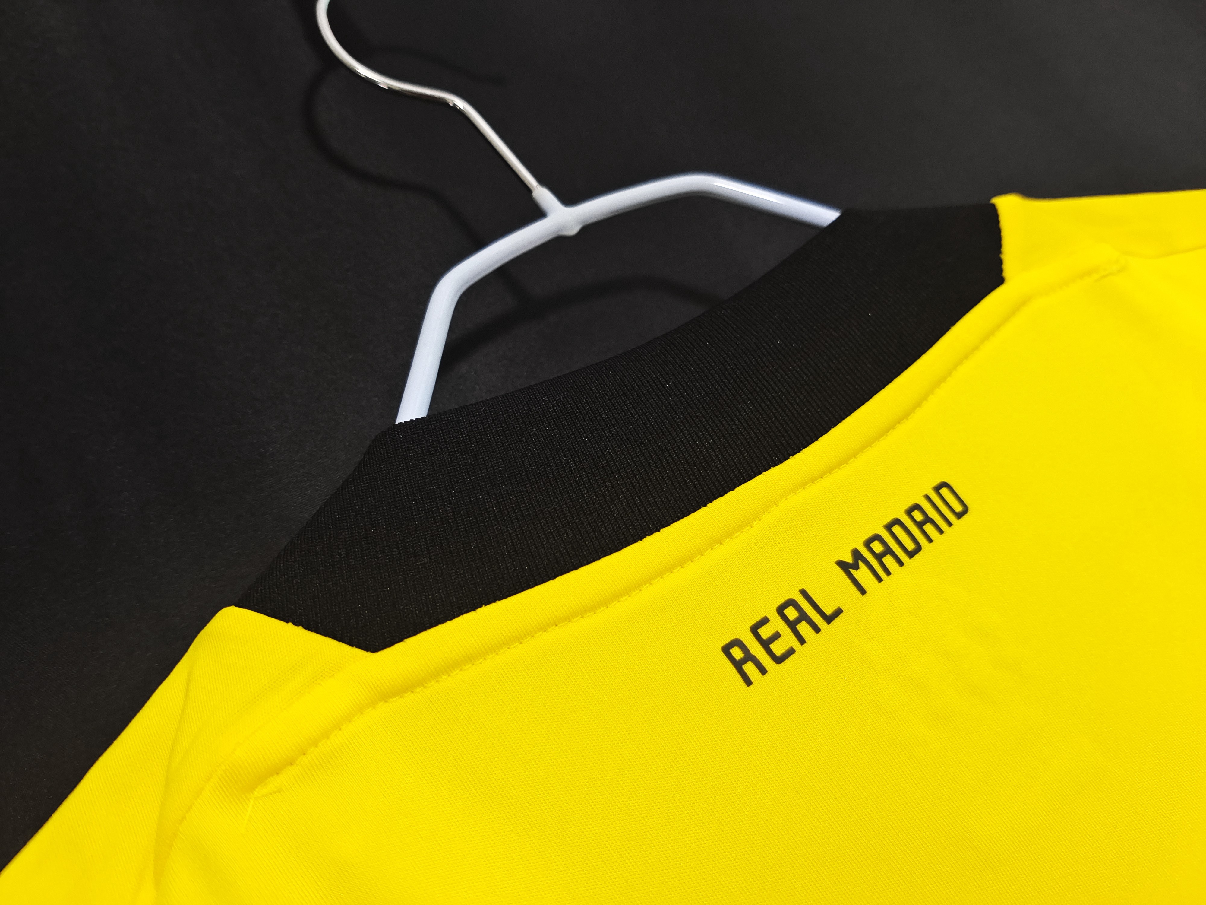 2011/12 Real Madrid Yellow Goalkeeper Vintage Shirt