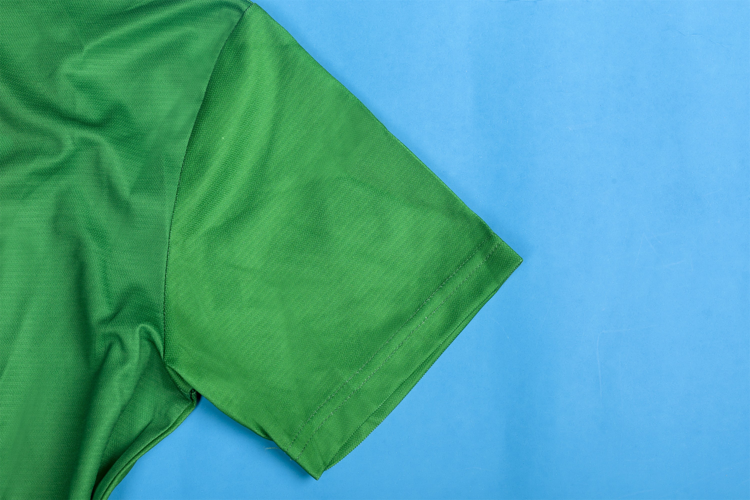 1999 / 00 Liverpool away vintage shirt