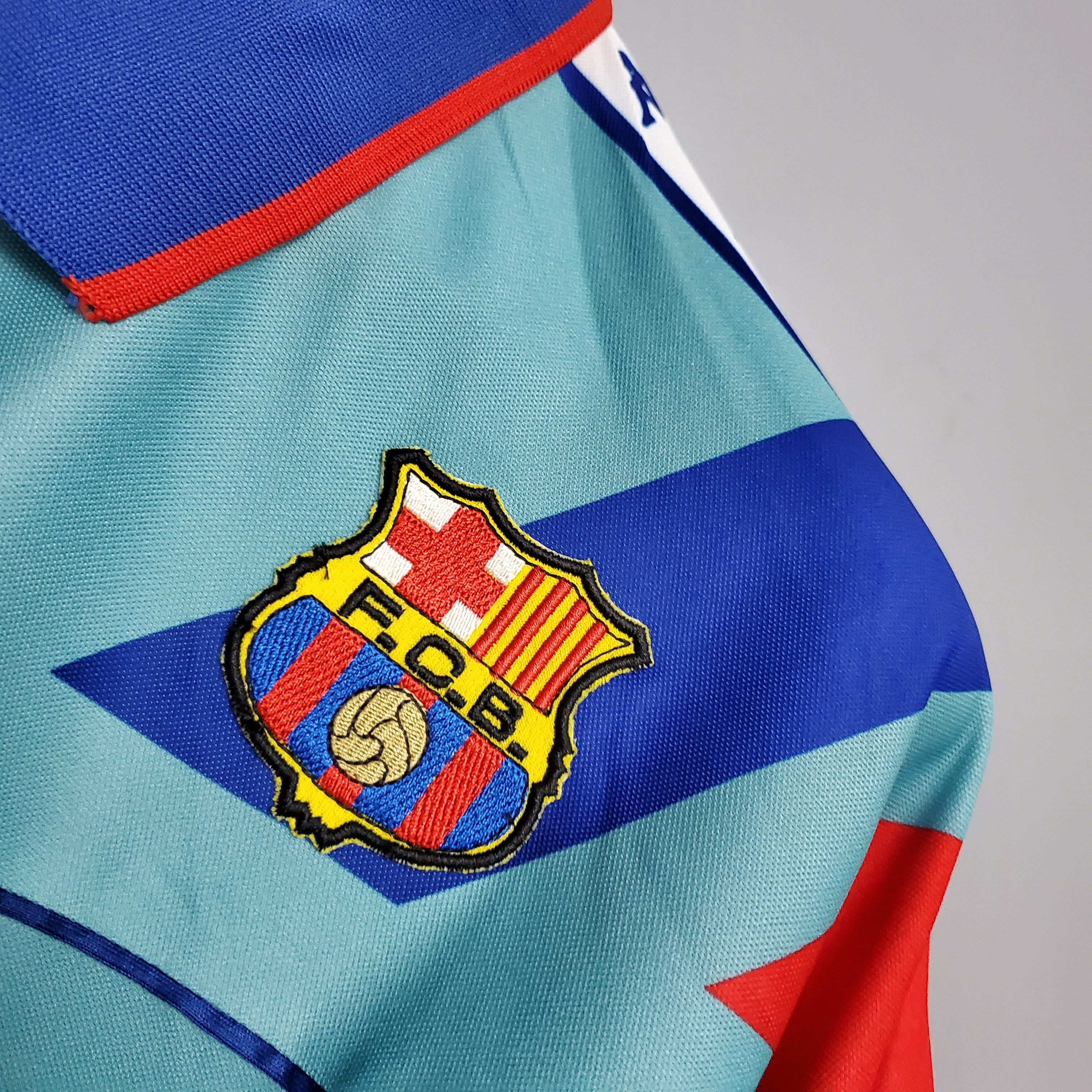 1992/95 Barcelona away Retro Football Shirt