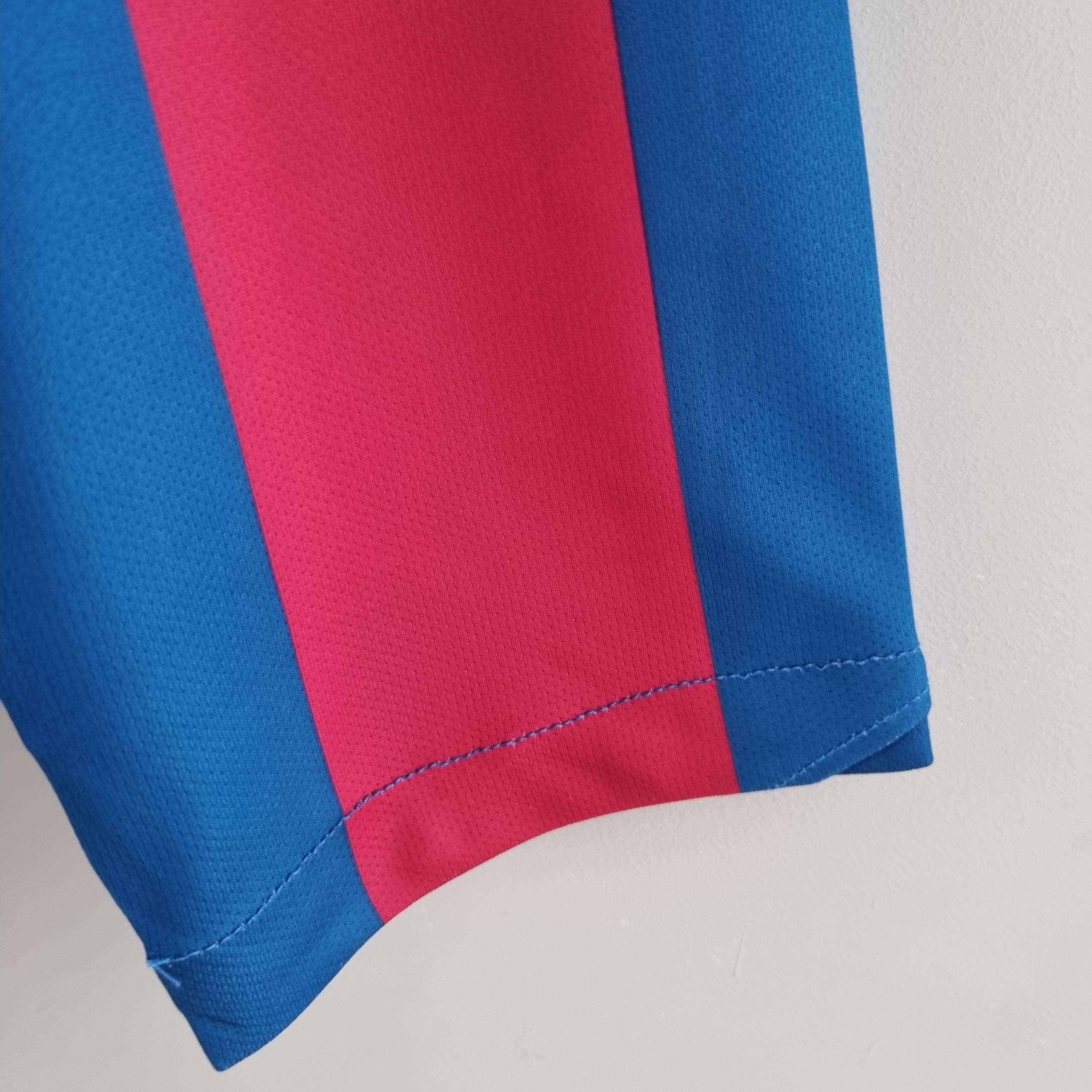 2005/06 Barcelona Home Long Sleeve Retro Football Shirt