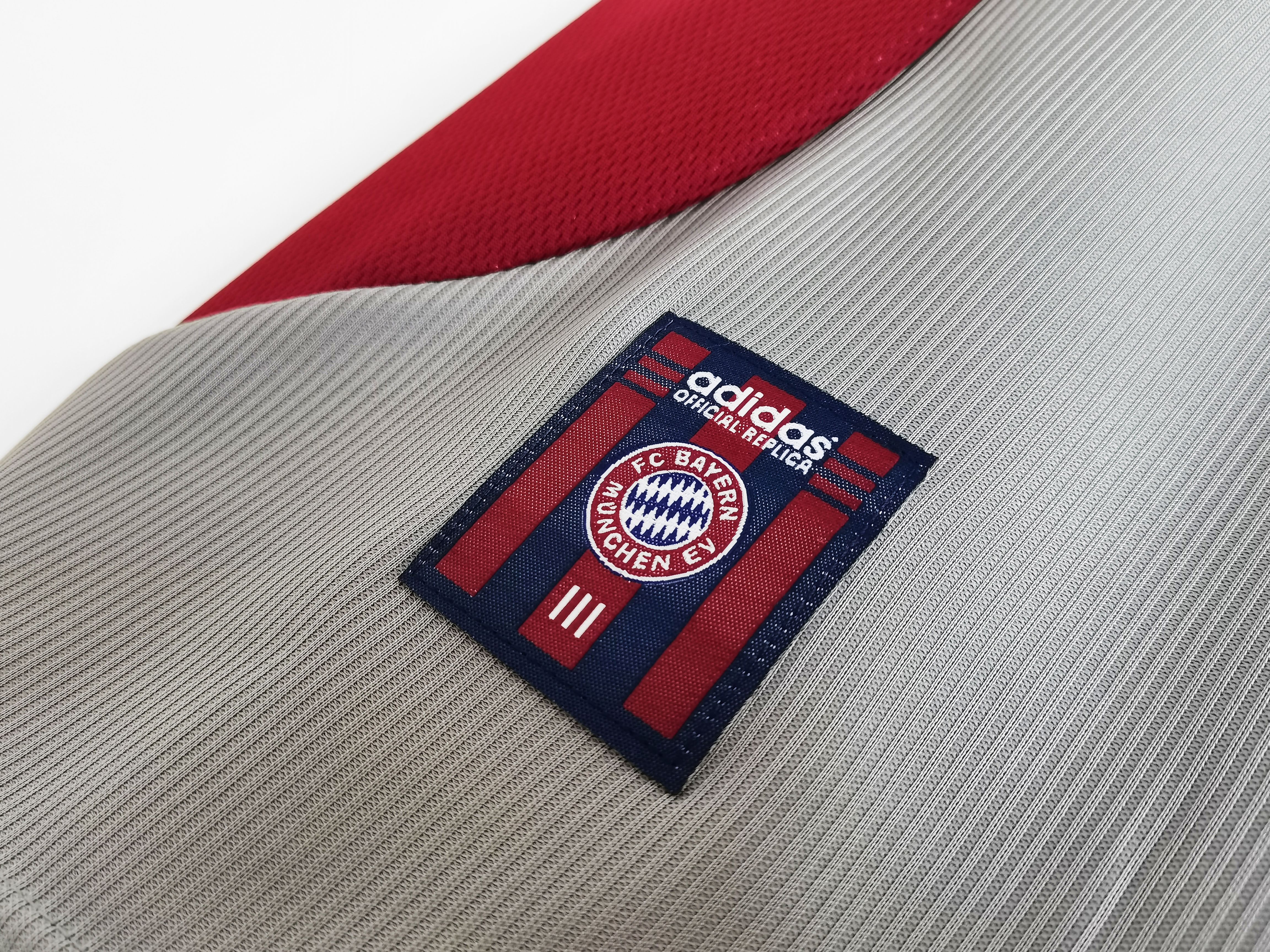1998/99 Bayern Munich away vintage shirt