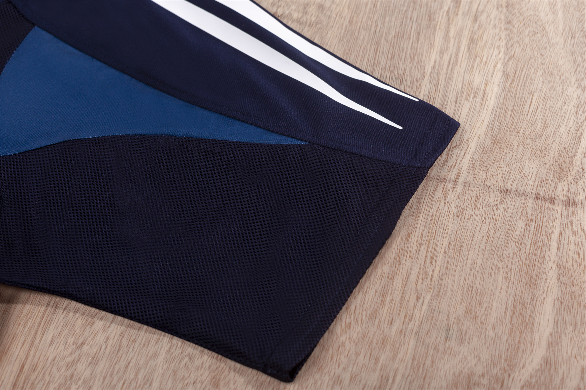 2004/05 Newcastle United Away Retro Football Shirt  