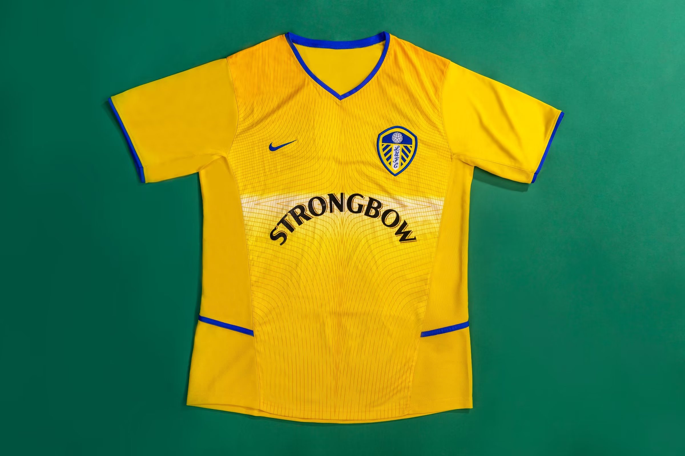 2002/03 Leeds United Third Vintage Shirt  