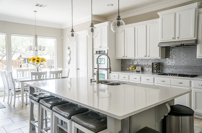 SHOULD YOU MIX AND MATCH KITCHEN HARDWARE-CASAINC