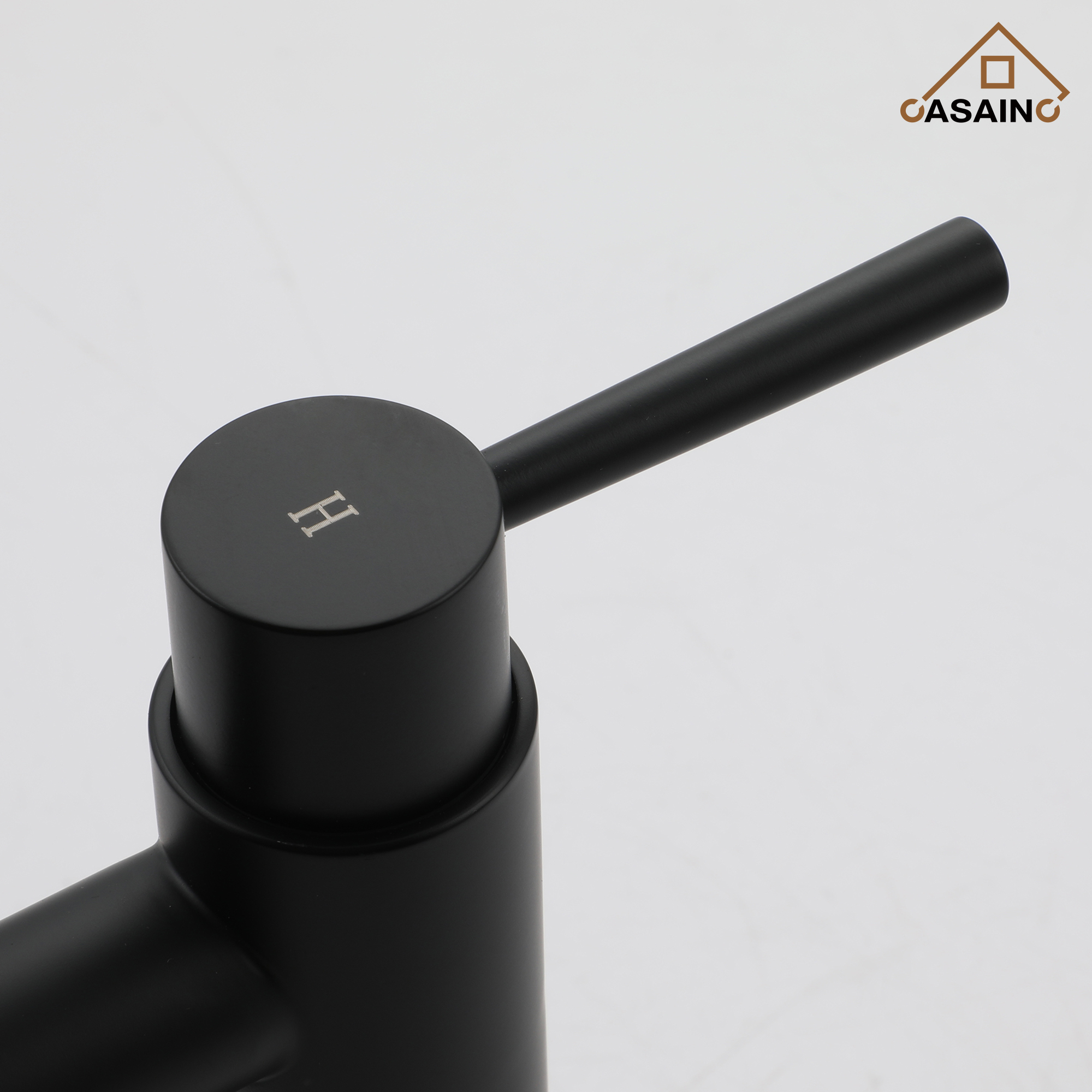 3 Hole Kitchen Faucet with Pull Down Sprayer and Faucet Side Sprayer Matte Black Brushed Gold Brushed Nickel