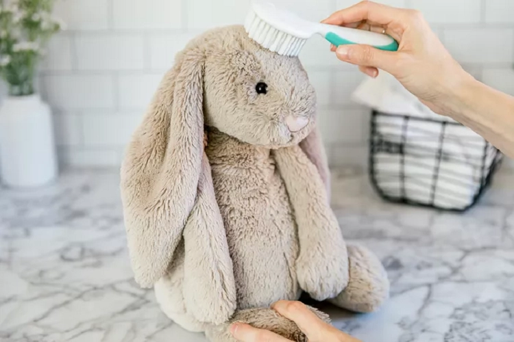 how-to-clean-stuffed-toys-05