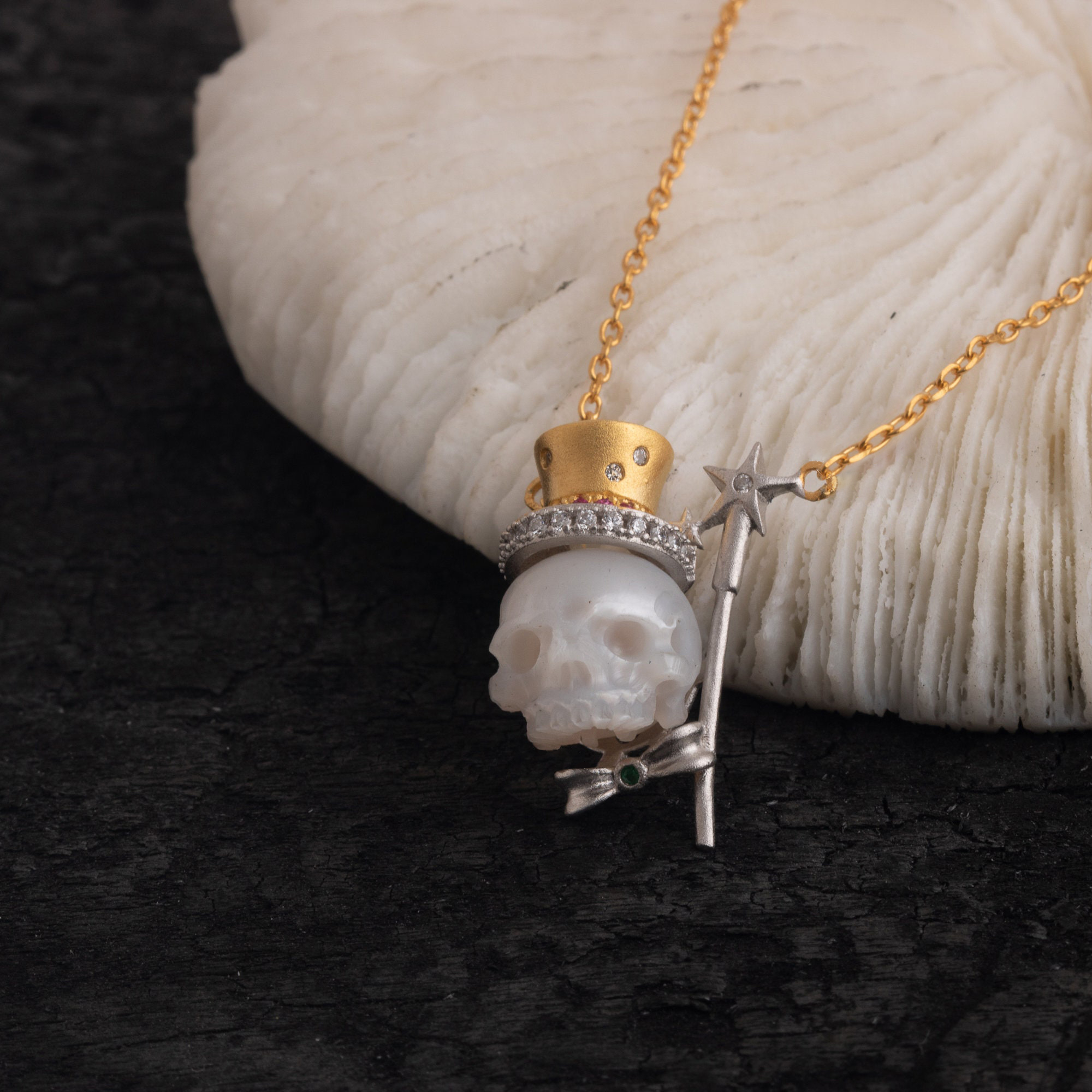 Gothic Style Pearl Skull Necklace-Vigg Jewelry