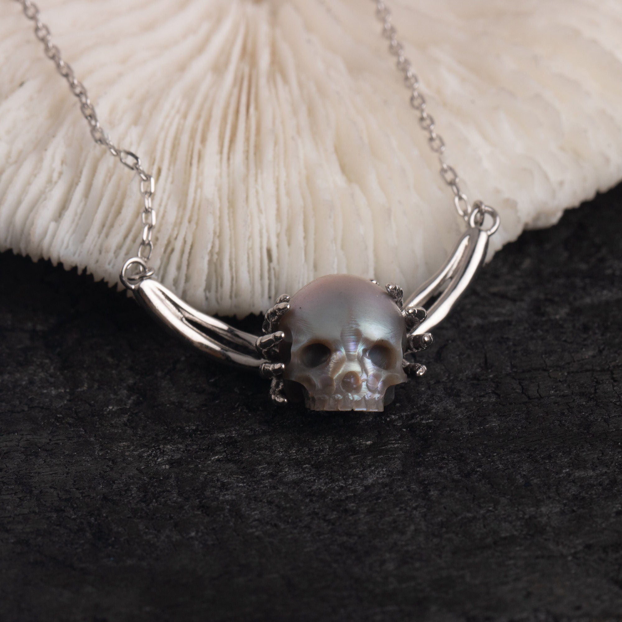 Hands On The Head Thinking Pearl Skull Necklace-Vigg Jewelry