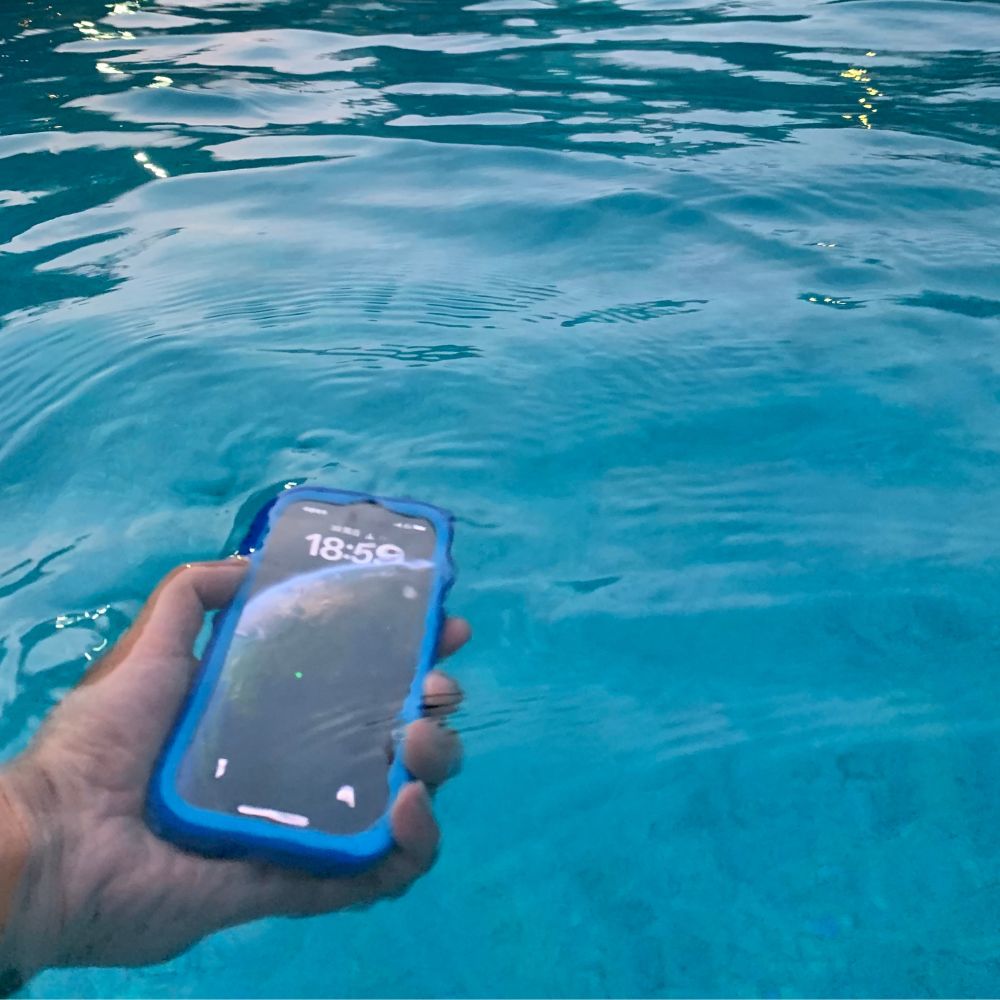 iPhone 14 Pro Max Waterproof 