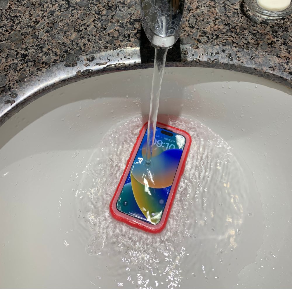 Safeguard Your iPhone 14 The Vital Importance of a Waterproof Case