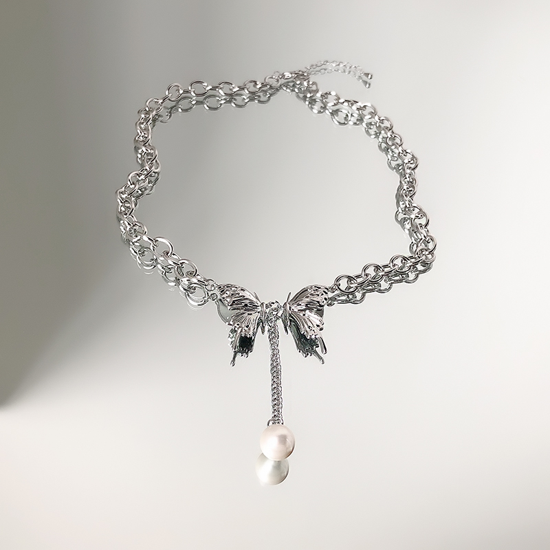 Pearl pendant butterfly necklace-BilngRunway
