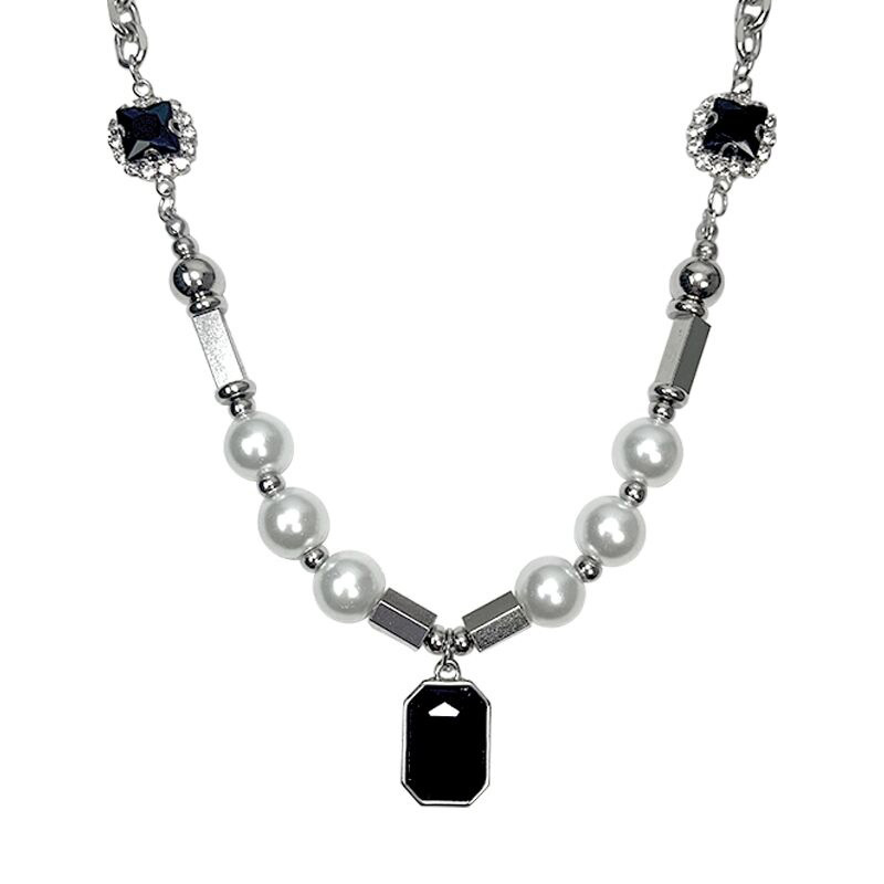 Niche Vintage Black Gem Fusion Pearl Necklace-BilngRunway