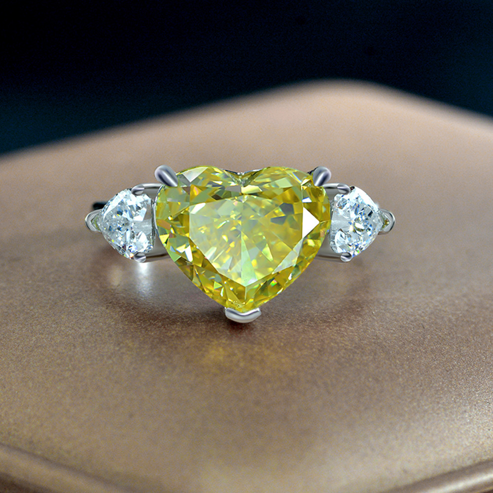 Cultivated Green Zircon 10*12mm Heart-Shaped 925 Silver Ring-BlingRunway