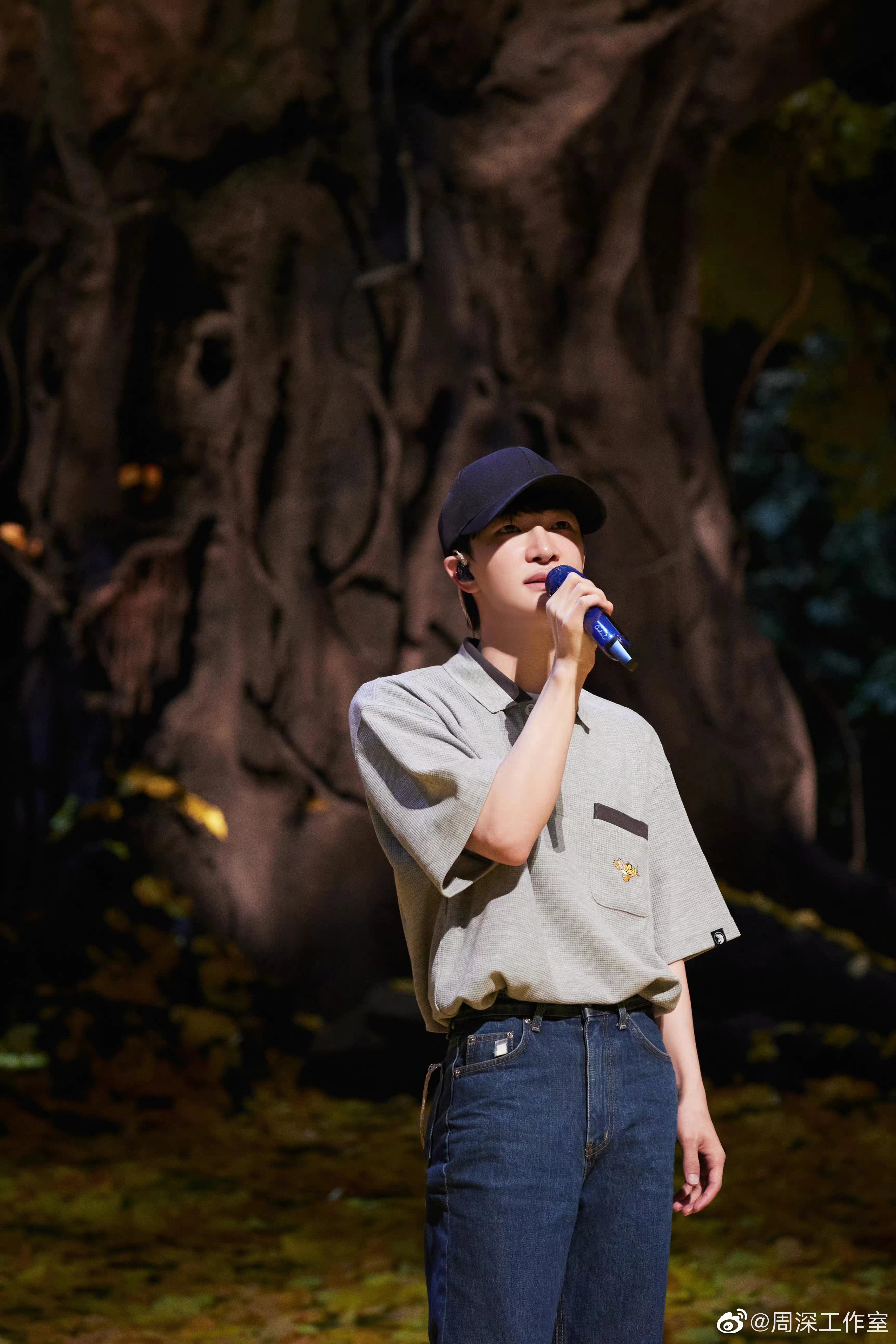 Xander Zhou 短丈シャツ Xander Zhou プレートディテール シャツ | イエロー | FARFETCH JP