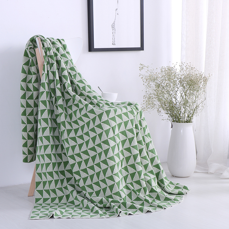 Cozy Cotton Spring Lightweight Throw Blanket with Triangle Pattern