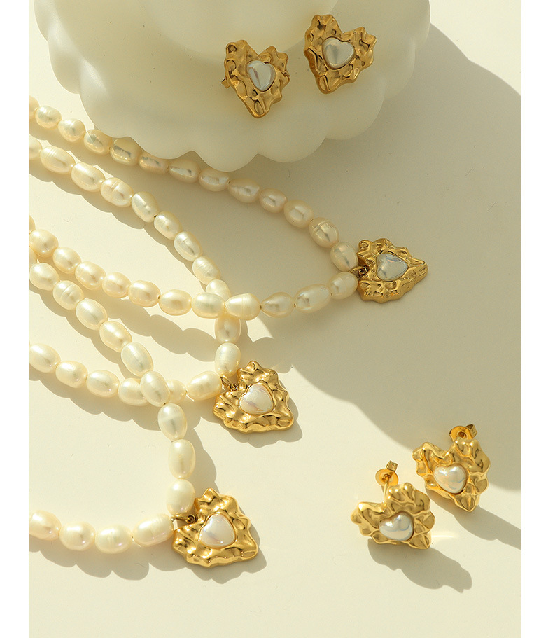 Hammerblow Texture With Pearl Earing Studs