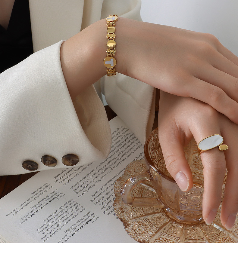 Bowknot Chain Splicing White Seashell Bracelet