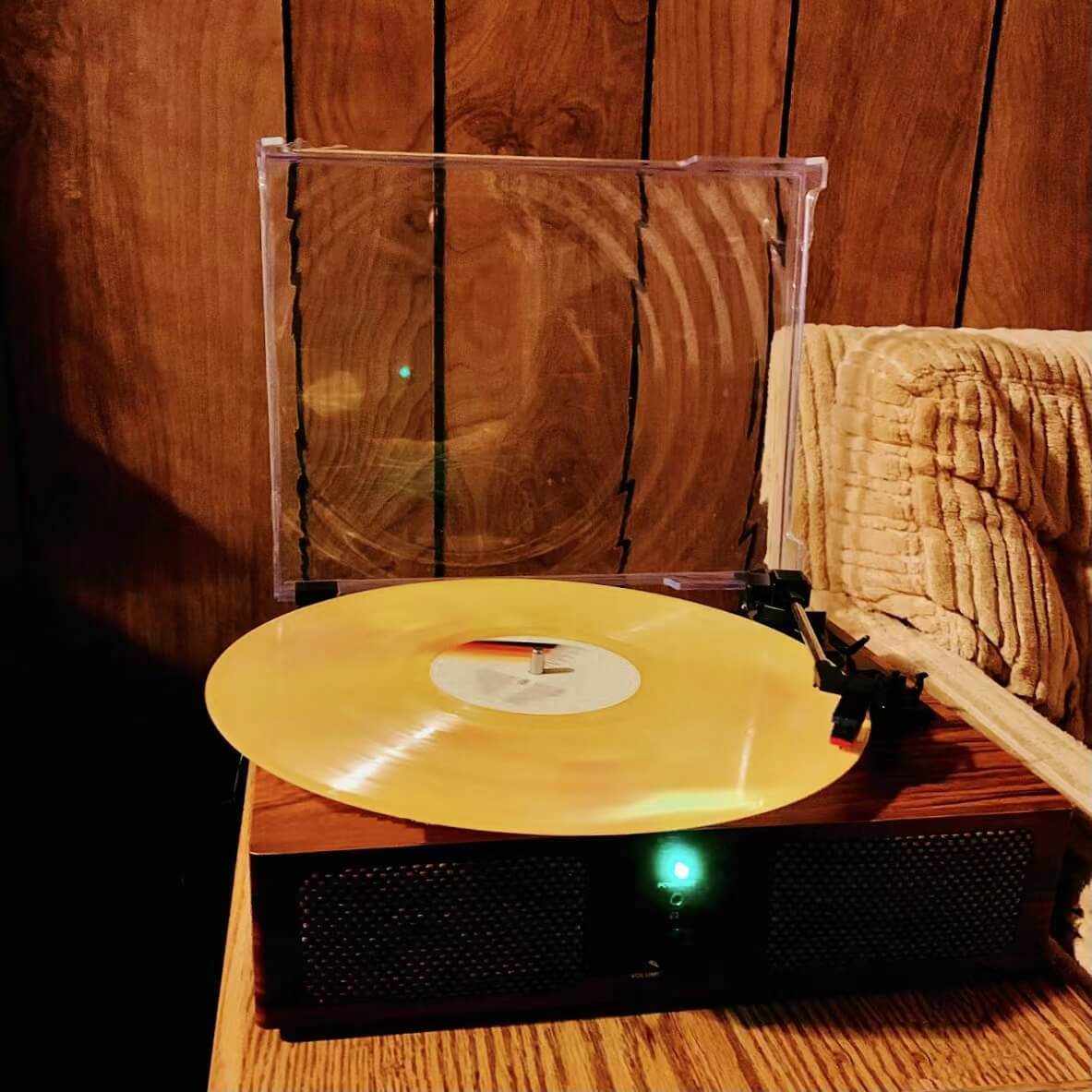 Vintage Wood Design Record Player with radio