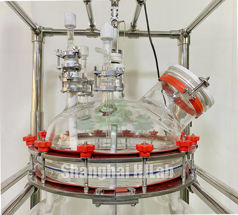 150L Chemical Synthesis Jacketed Glass Reactor Vessel with 150mm Solid Materials Feeding Openings and PTFE Spray Cleaning