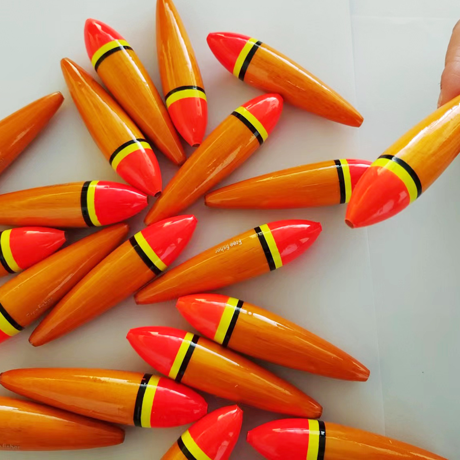 FREE FISHER 10pcs/Lot Fishing Bobbers 8cm/3.15in 4g/0.14oz Buoy Cork Wobble Plastic Paulownia Fishing Floats with Hole Red Buoy