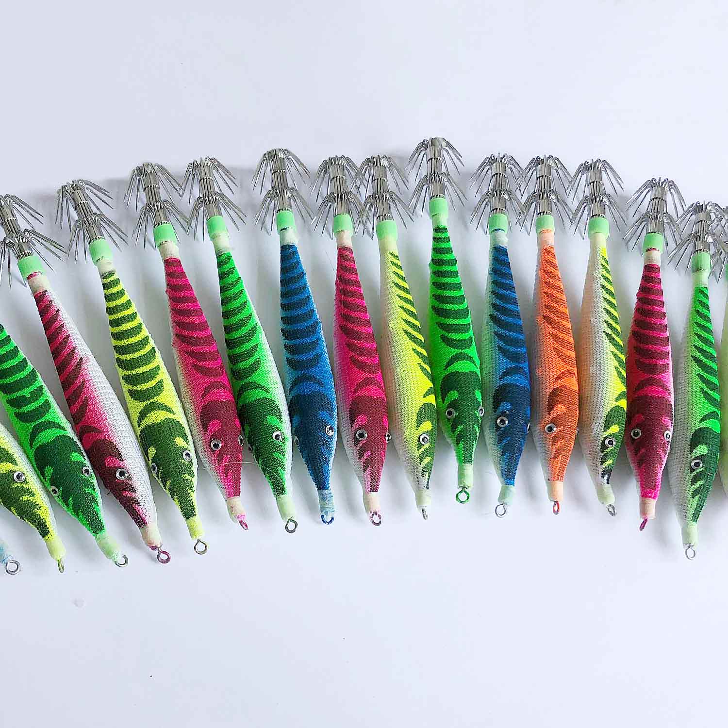 FREE FISHER Wholesale 100pcs Luminous Shrimp Baits Cloth Artificial Fishing Squids 10.5cm 7g Jigs Night Dawn Lures for Octopus Cuttlefish