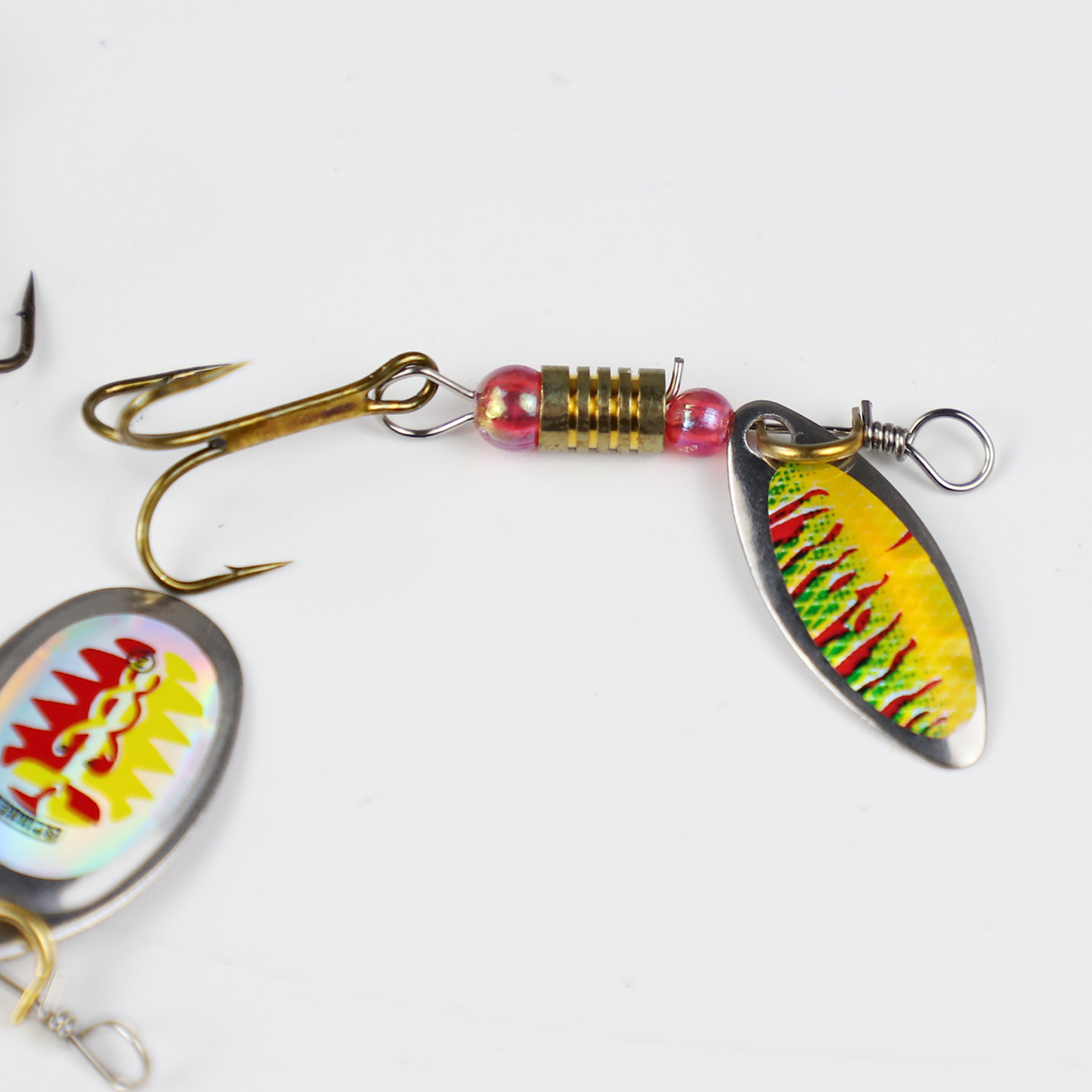 FREE FISHER 30pcs/set Assorted Metal Spinners Fishing Lures Spoon Crankbait Spinnerbaits Laser Sequins with Treble Hooks for Bass Pike Trout