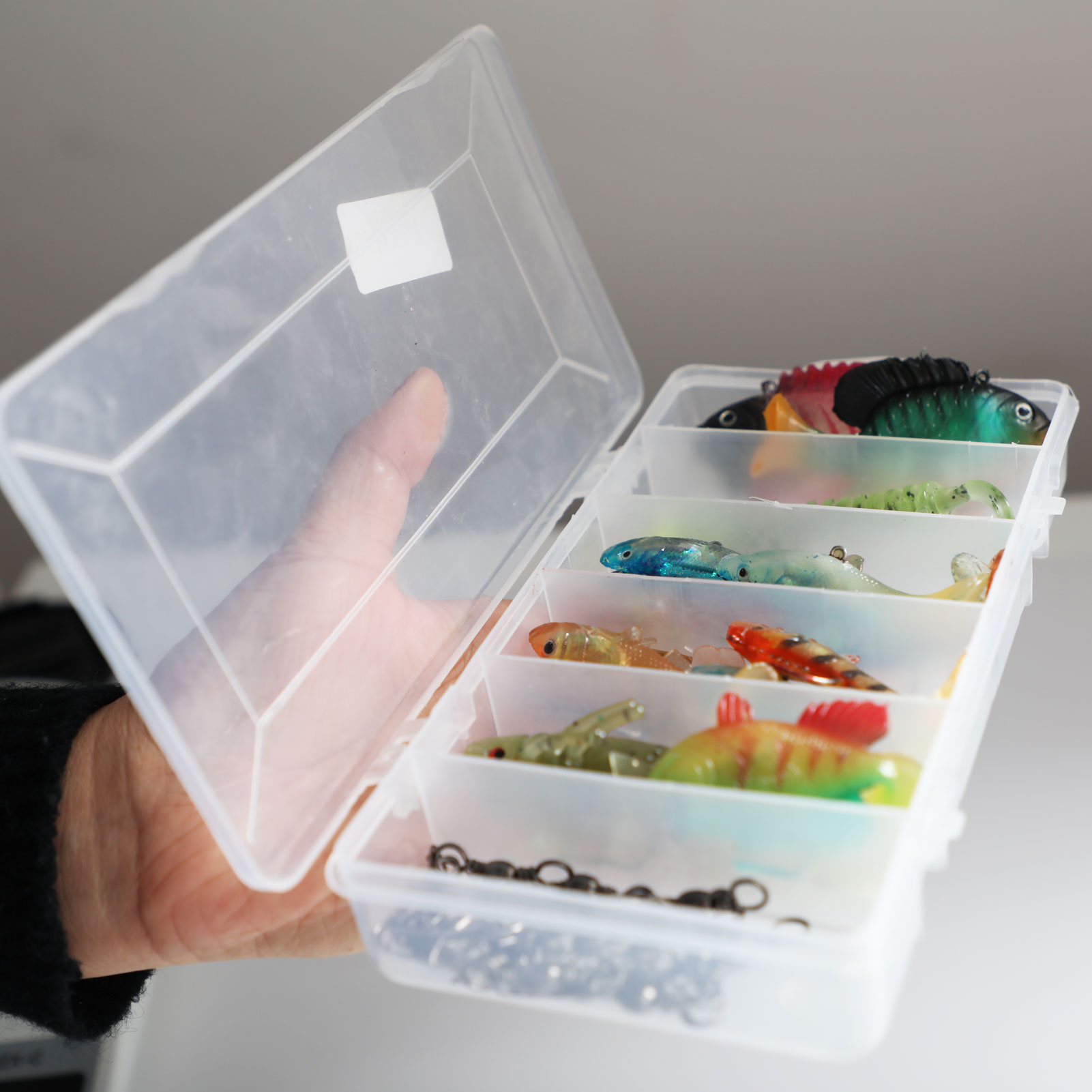 FREE FISHER Fishing Artificial Baits Set 36pcs with Clear Plastic Box Lead Fish Big Soft Wobbler Lures Stainless Steel Swivels for Carp Fishing