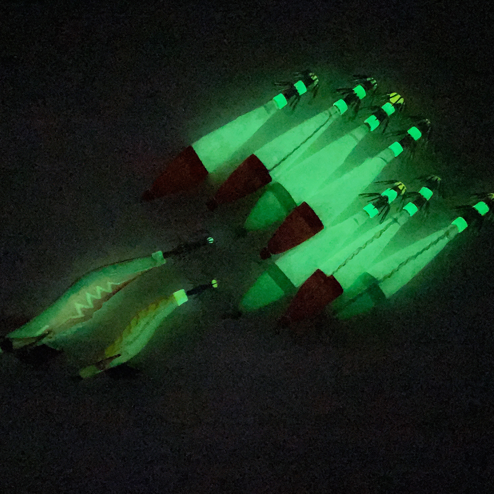 FREE FISHER 11pcs Sea Fishing Squids Set Luminous Shrimp Mixed Jigs Octopus Lures Cuttlefish Artificial Sharp Squid Hooks Pesca