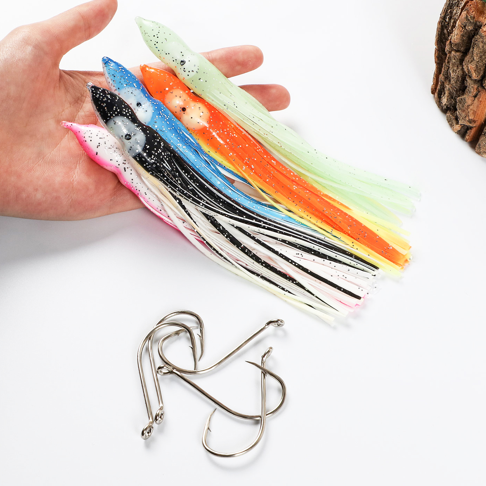 FREE FISHER 25pcs Fishing Octopus Lures with 8/0# Silver Hooks Soft Skirts Squid 15cm 12g Sea Fishing Luminous Artifical Baits