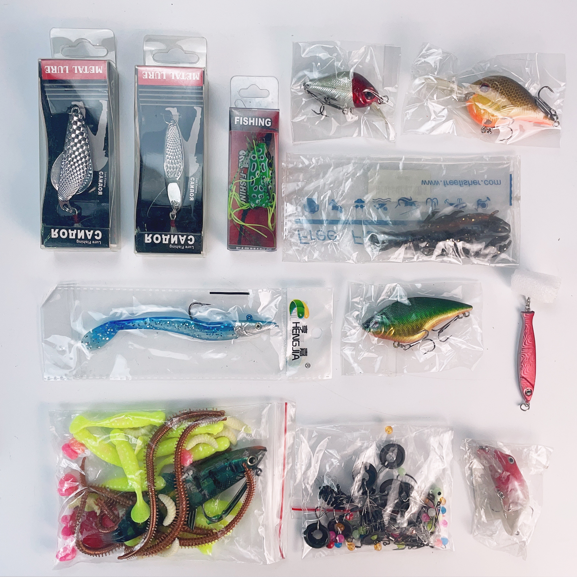 FREE FISHER 100pcs Fishing Lures Set Lead Head Soft Baits Minnow Crankbaits Spinner Fishhook Swivels Beads Frogs Fishing Jigs Swimbaits Kit