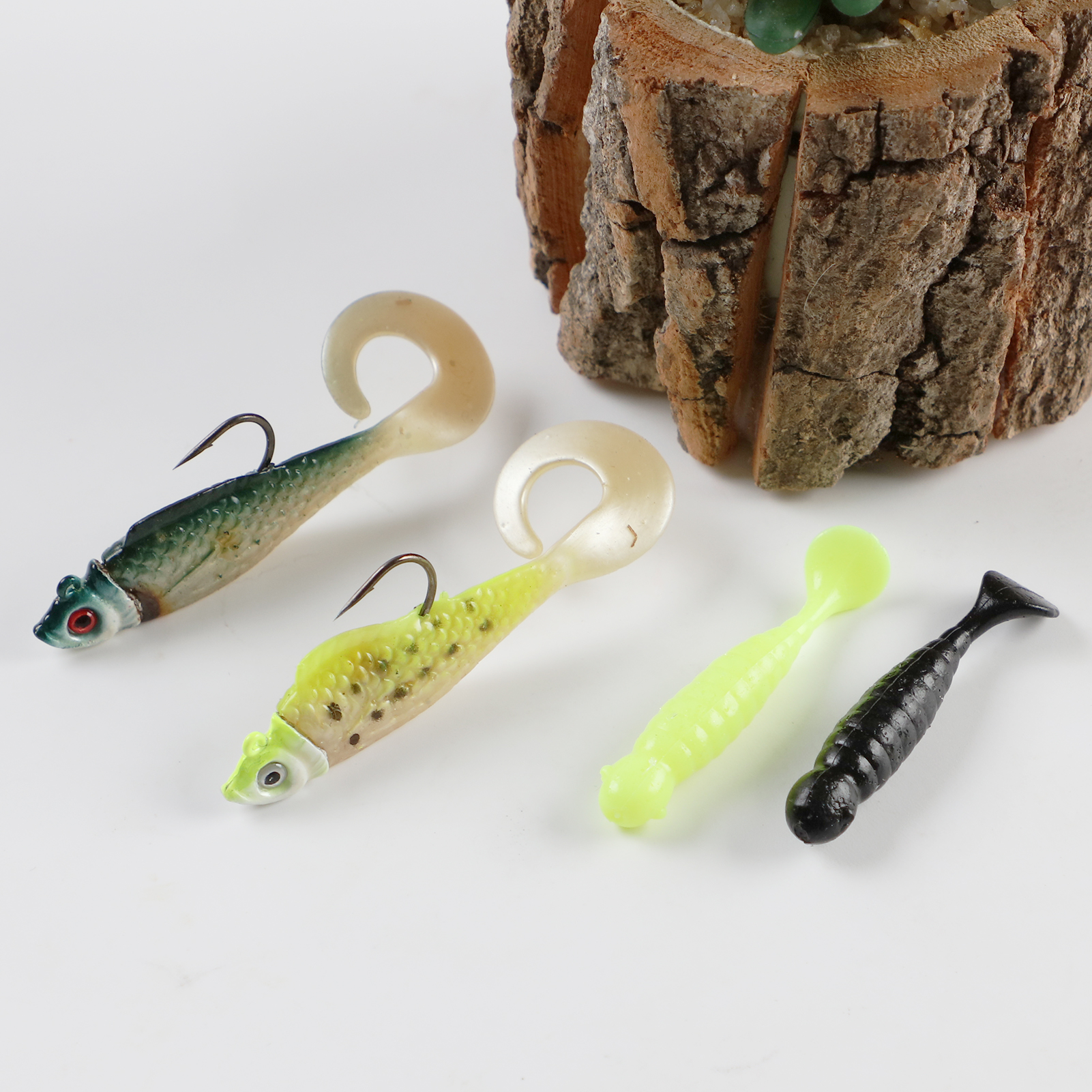 FREE FISHER Fishing Soft Lures Set 60pcs Baits with Plastic 5-Grid Clear Box Wobbler Swimbait Artificial T-tail Bionic Baits for Carp/Bass Fishing