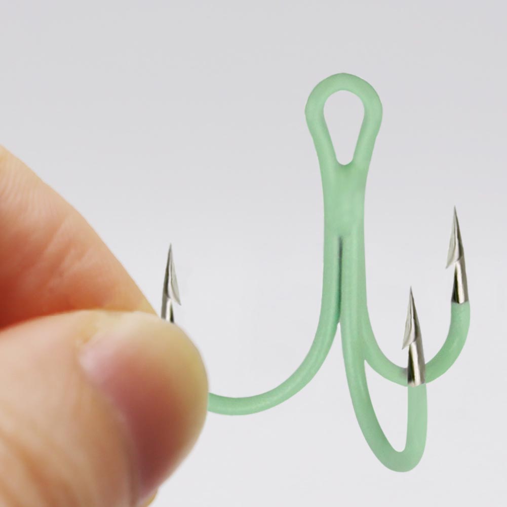 FREE FISHER 50pcs Fishing Hooks High Carbon Steel Luminous Treble Hooks Mixed Size with Plastic Box 2-10# Triple Fishhook for Sea Fishing