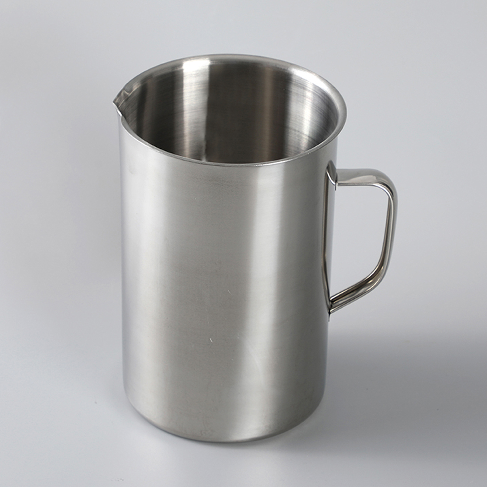 ADAMAS-BETA 304 Stainless Steel Measuring Cup Graduated Laboratory Beaker with Handle Olecranon Outlet 350-2000ML Large Capacity