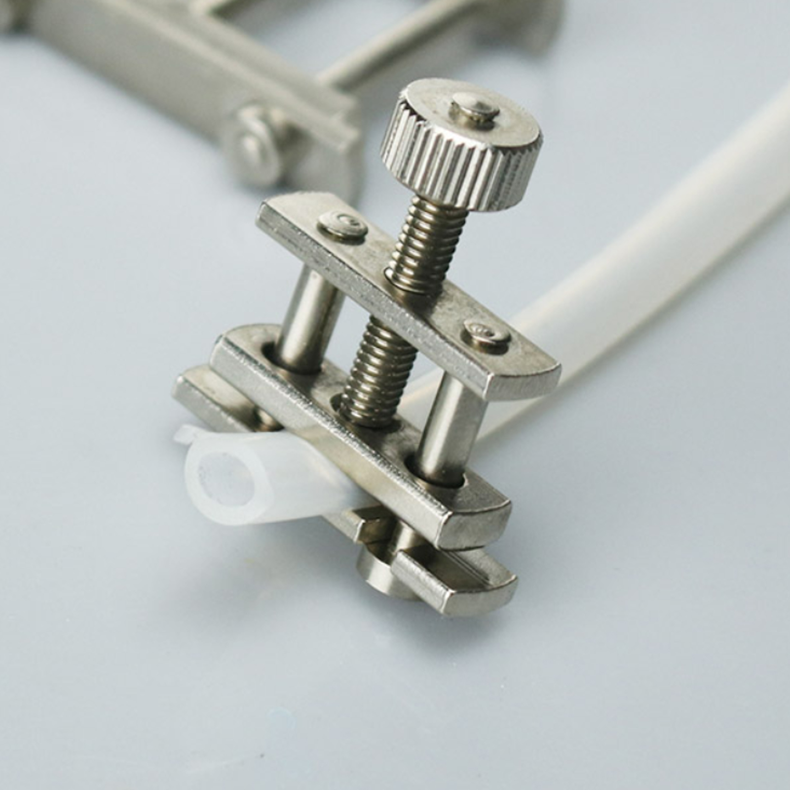 ADAMAS-BETA Repeatable Laboratory Huo-Type Water Stop Clamp 12-50# Copper Plating Liquid/Gas Stopper Pinchcock Electroplated Sealing Clip