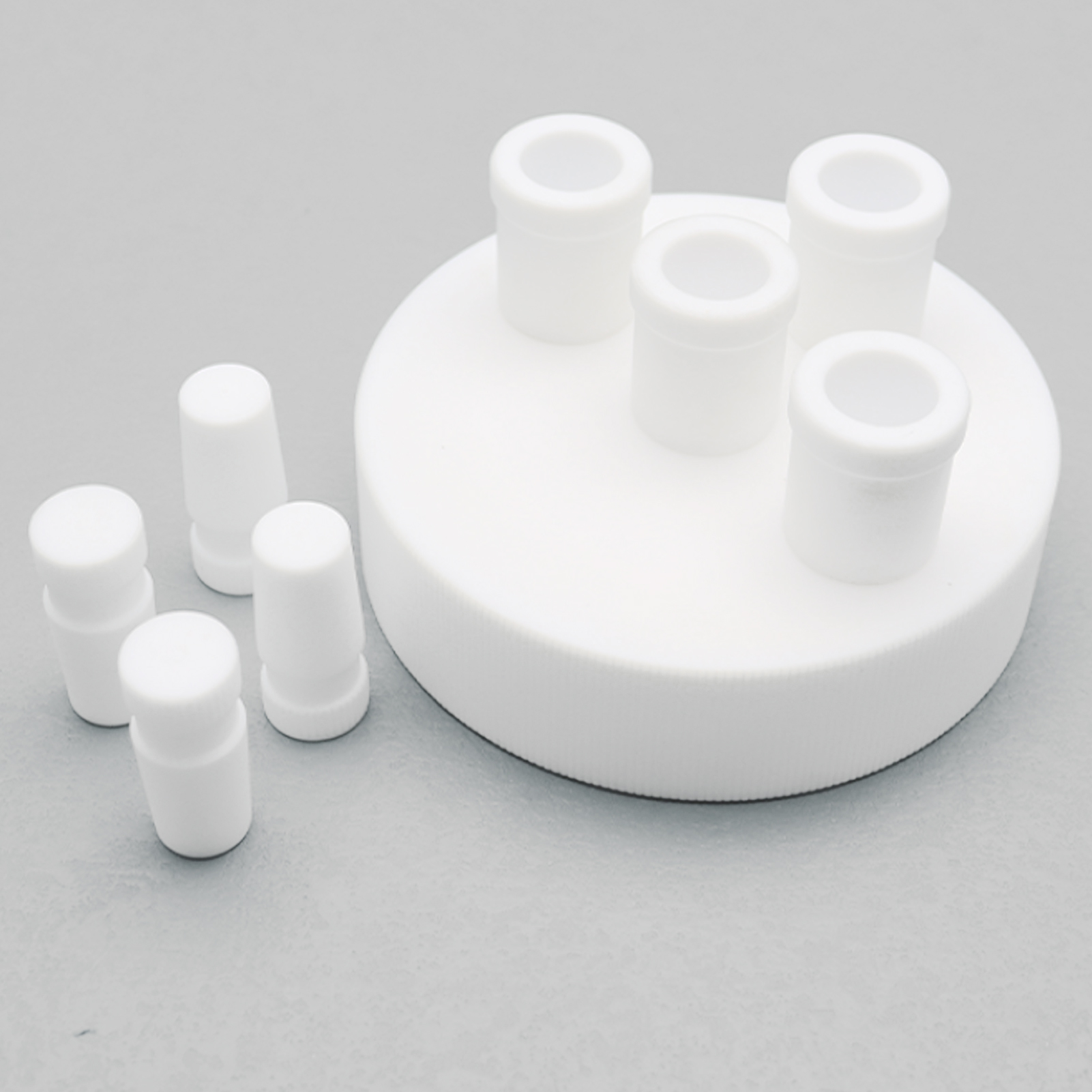 ADAMAS-BETA Tetrafluoro Four Mouth Flask With Sealing Plug Round Bottomed Covered Detachable Threaded Port Ptfe Lab Flask 250-2000ml