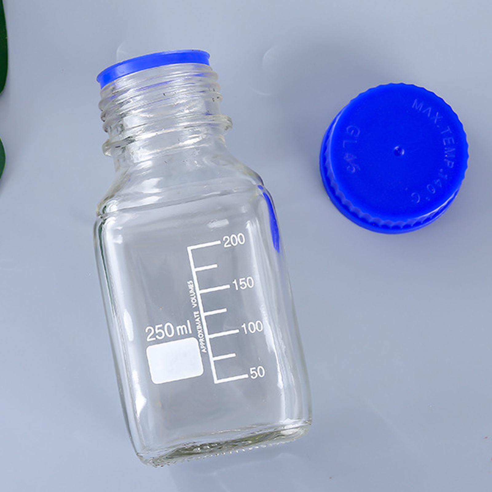 ADAMAS BETA Wholesale PET/PC Plastic Serum Bottle with Cover 125-1000ml Narrow Mouth Sterilized Lab Chemical Reagent Bottle Sample Sealing Bottles