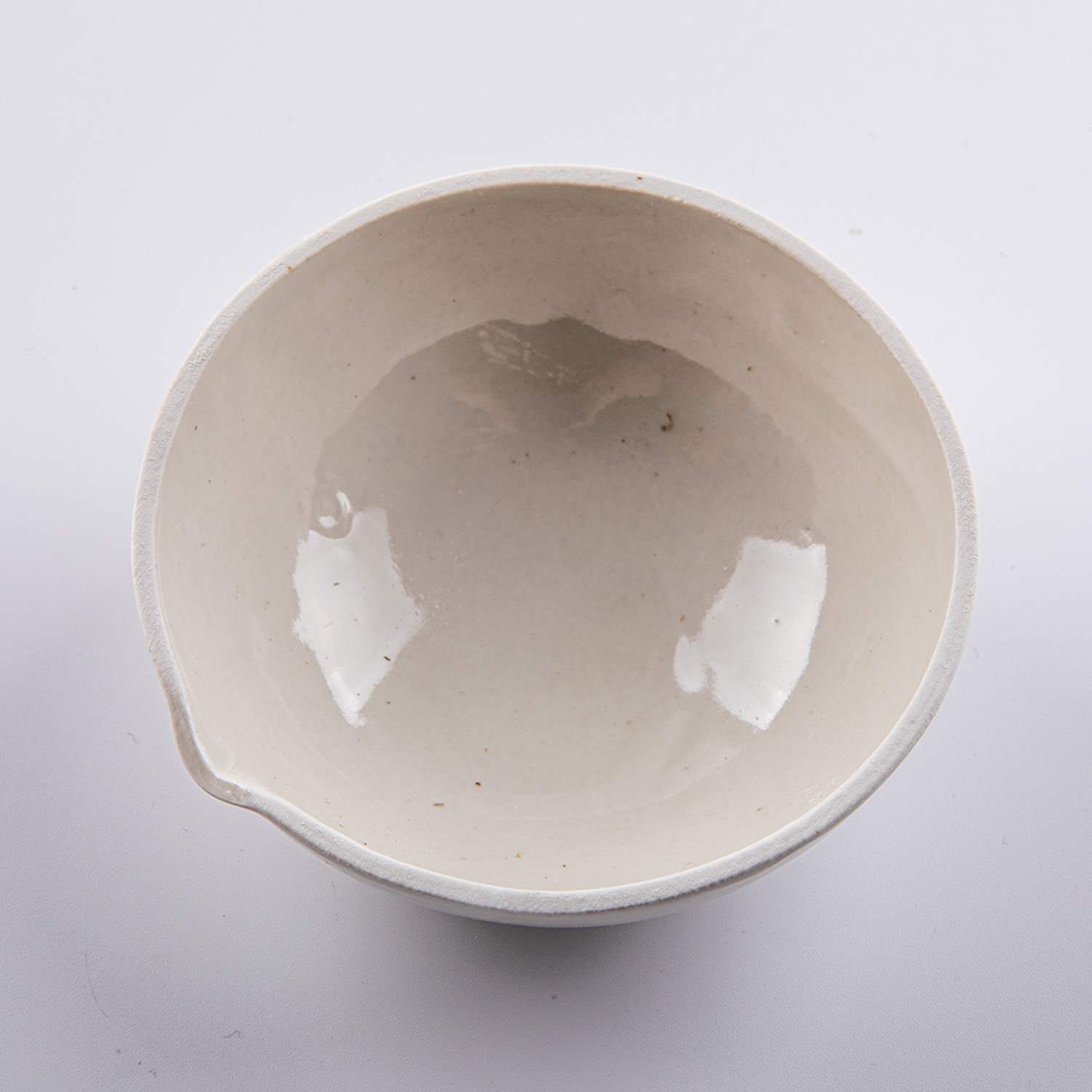 ADAMAS BETA Laboratory Ceramic Evaporating Dish Diameter 60-300mm 35-3000ml Round Dish with Outlet for Concentration Crystallization Experiment