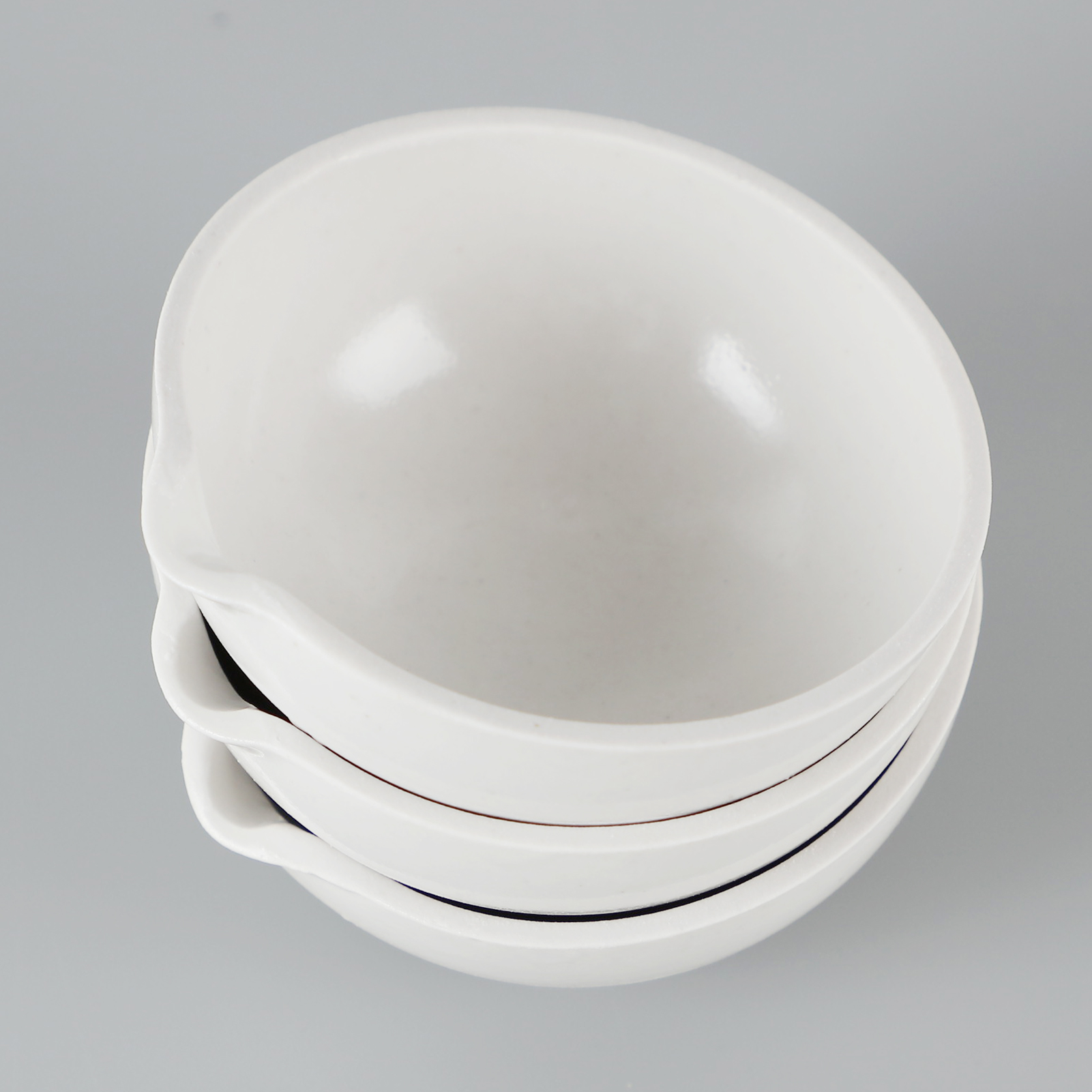 ADAMAS BETA Laboratory Ceramic Evaporating Dish Diameter 60-300mm 35-3000ml Round Dish with Outlet for Concentration Crystallization Experiment