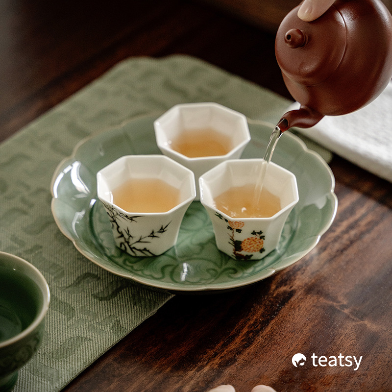 [SALE]“Peony” Handembossed Antique Style Yue Klin Celadon Teapot