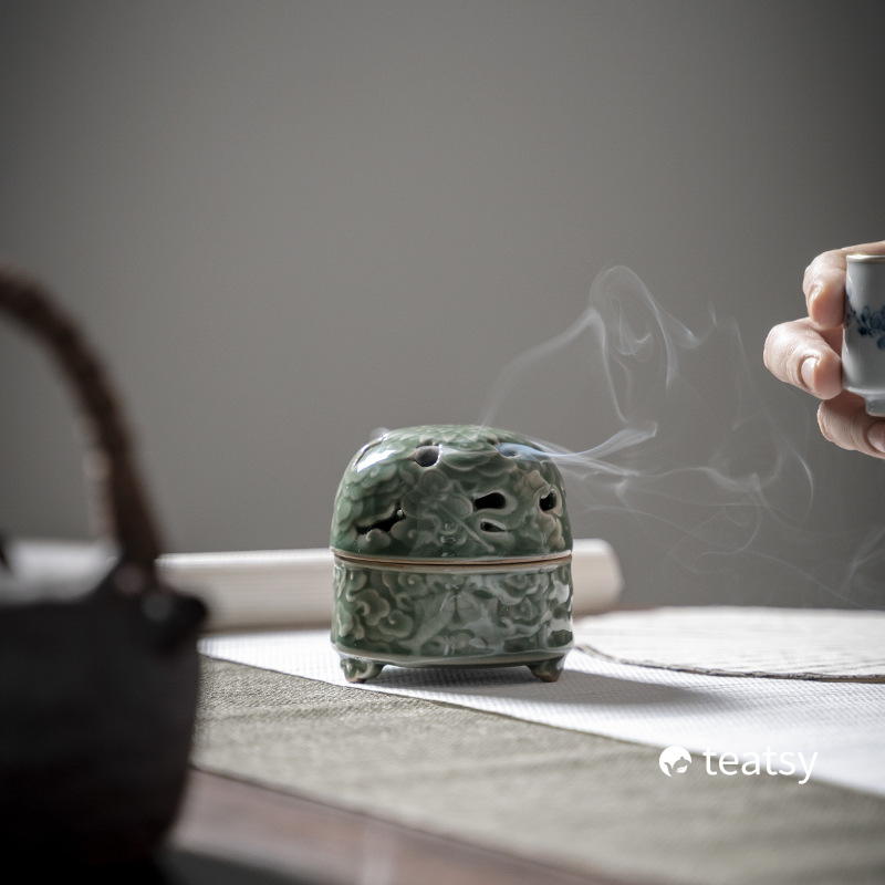 [SALE]“Peony” - Antique Style Yue Kiln Celadon Incense Burner/Holder-TeaTsy Official Website