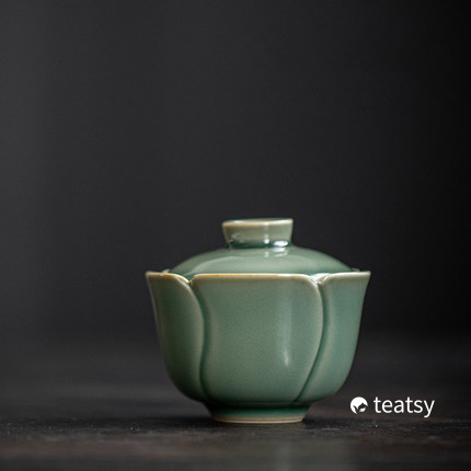 “Petal” Handmade Antique Style Yue Kiln Celadon Gaiwan-TeaTsy Official Website