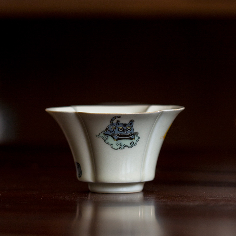 “Flying Tiger” Antique Style Tea Cup - Petal (75ml)-TeaTsy Official Website