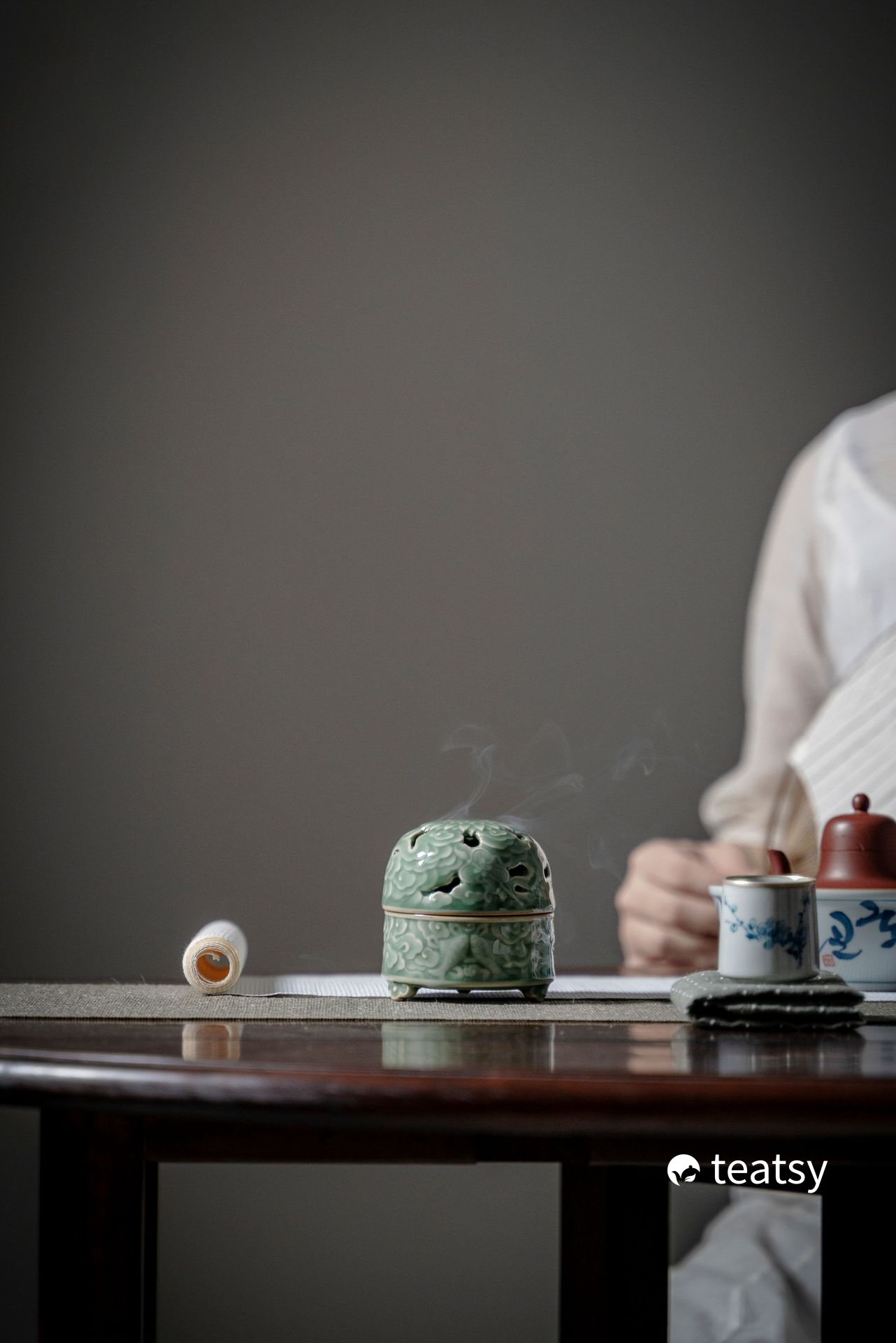 [SALE]“Peony” - Antique Style Yue Kiln Celadon Incense Burner/Holder-TeaTsy Official Website