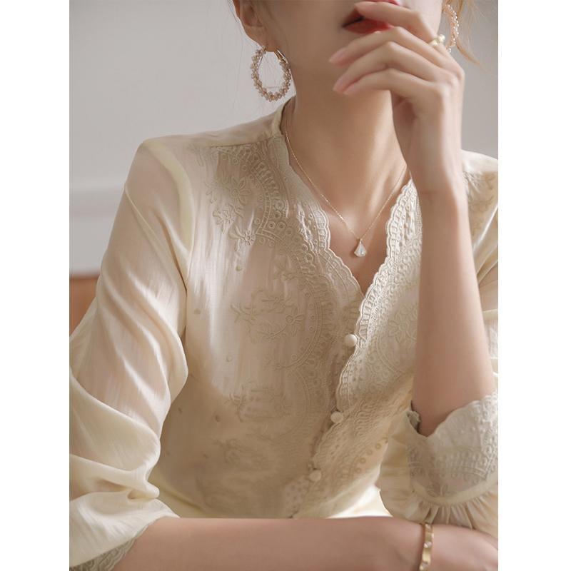 Marsella Embroidered Blouse-Move Position